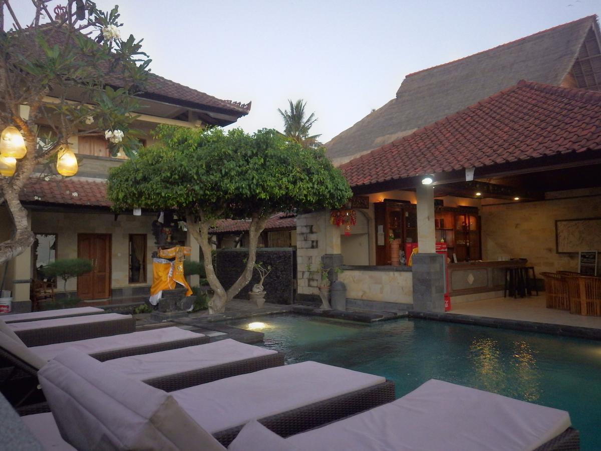Puri Nusa Beach Hotel Lembongan Extérieur photo