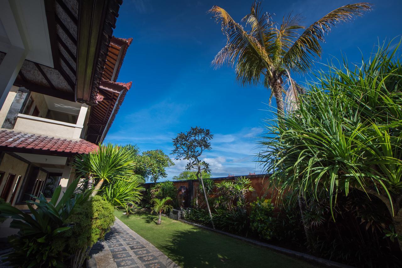 Puri Nusa Beach Hotel Lembongan Extérieur photo